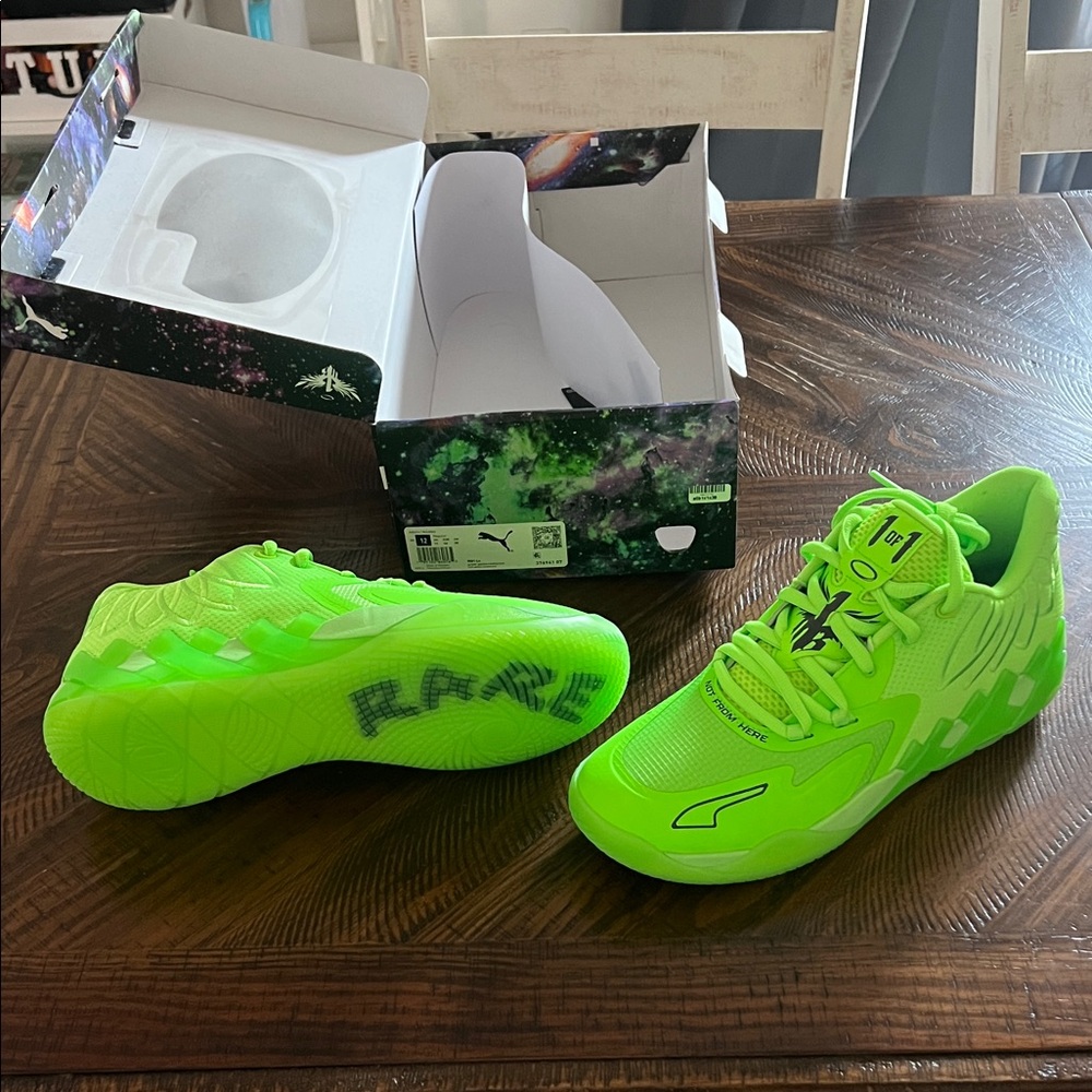 MB.01 VOLT Lo Men’s Sz12 Basketball Shoes